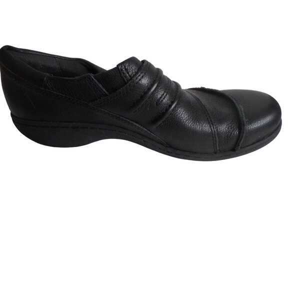Clarks soft cushion Sz 7.5 M Black Slip on button Shoes - Picture 4 of 8